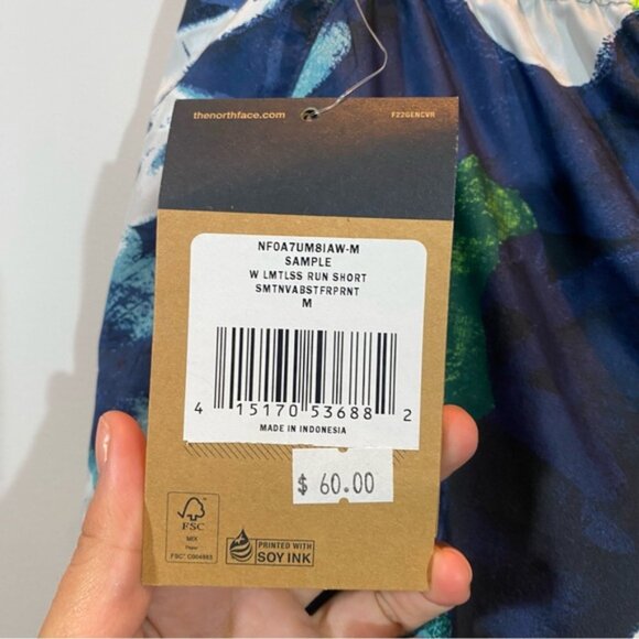 NEW North Face Women's Floral Printed Shorts Size M - Picture 4 of 9